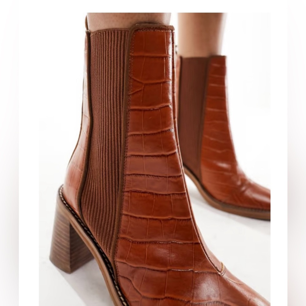 NEW NWOT! ASOS Brown Botas Chelsea  Boots Brown Croc-Embossed Ankle Boots. - Picture 6 of 8